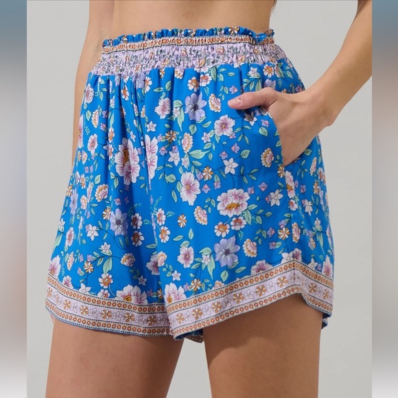 SugarLips Talia Floral Kiera Shorts & Cerry Pleated Top Matching Set - Picture 5 of 11